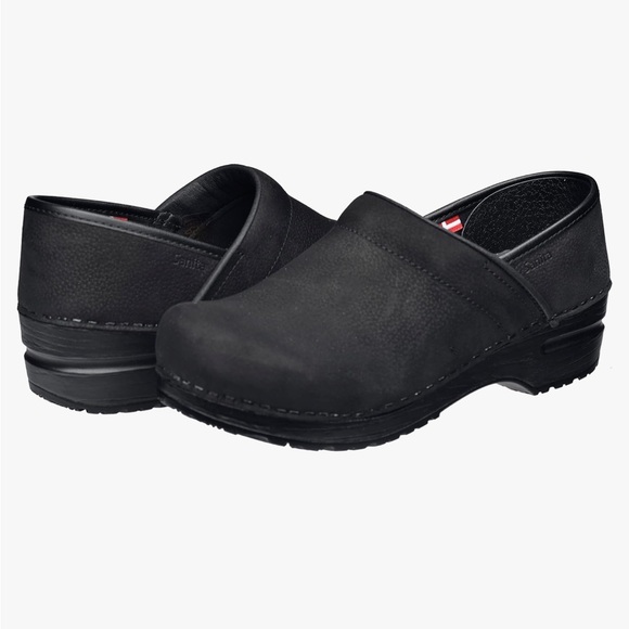 🖤Sanita Black Textured Clog🖤